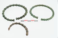 Foto von Bronzeknotenarmreif (NHMW-PRAE-025049)